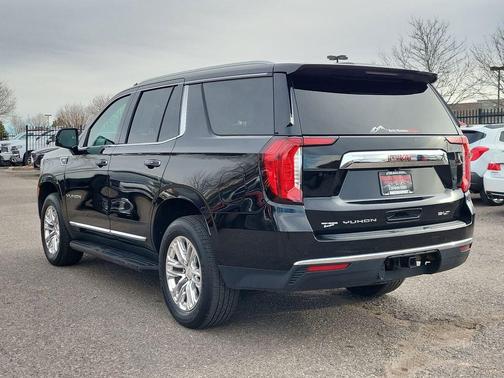 2021 GMC Yukon SLT