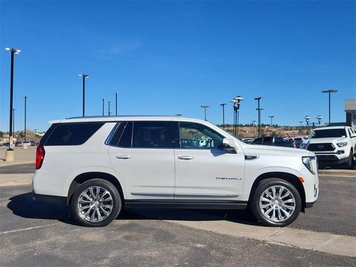 2023 GMC Yukon Denali