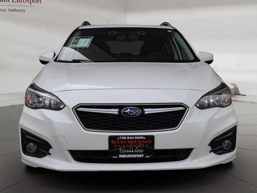 Photo 2 of 36 of 2017 Subaru Impreza 2.0i Premium