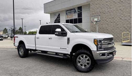 White 2017 Ford F-350 Lariat