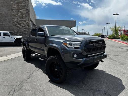 2017 Toyota Tacoma SR5