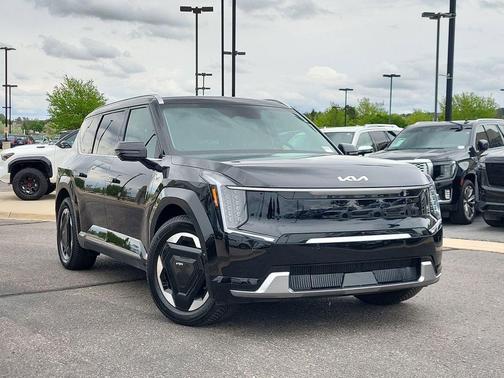 Black 2025 Kia EV9 Land