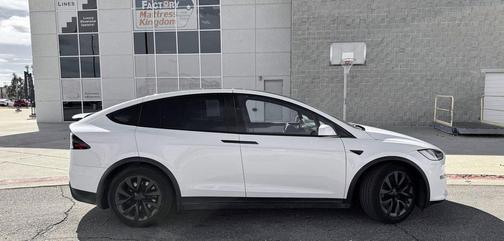 2022 Tesla Model X Dual Motor All-Wheel Drive