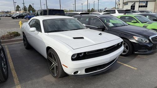 2018 Dodge Challenger SXT