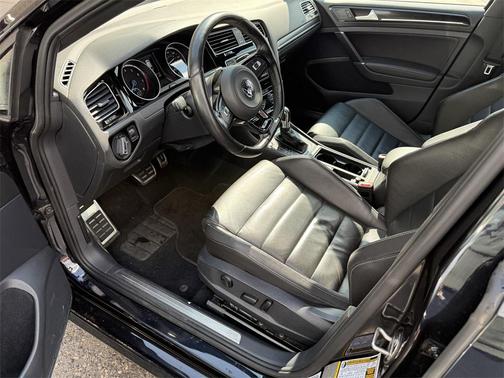 2016 Volkswagen Golf R 2.0T DSG