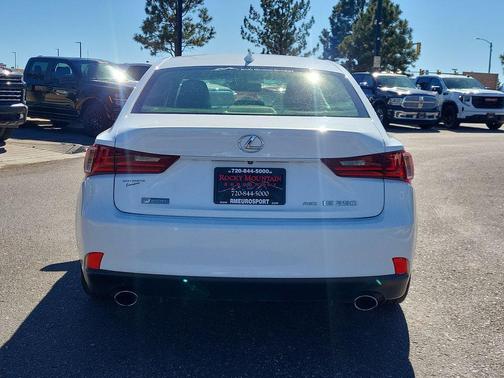 2015 Lexus IS 250 Crafted Line