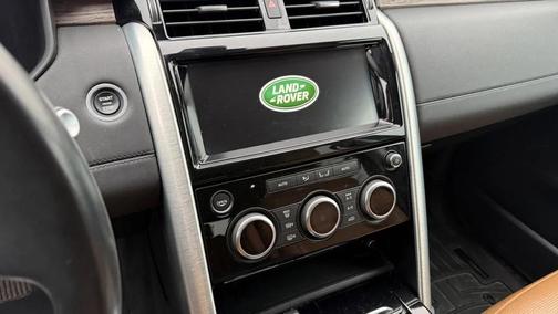 Blue 2018 Land Rover Discovery HSE
