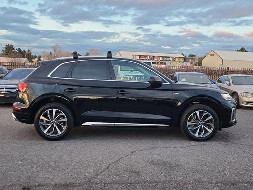 2022 Audi Q5 45 S line Premium Plus