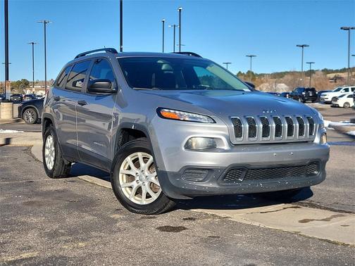 2016 Jeep Cherokee Sport