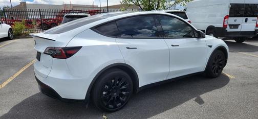 2023 Tesla Model Y Long Range Dual Motor All-Wheel Drive