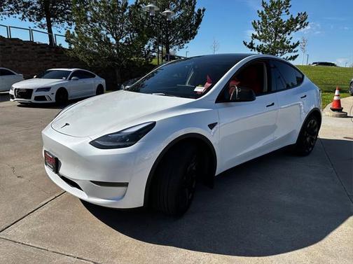 2023 Tesla Model Y Long Range Dual Motor All-Wheel Drive