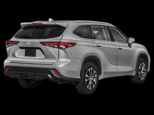 Silver 2021 Toyota Highlander XLE
