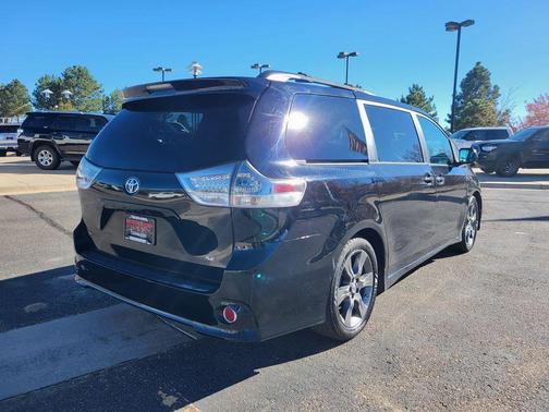 2016 Toyota Sienna SE