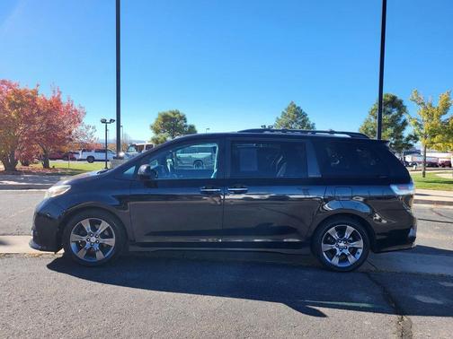 2016 Toyota Sienna SE