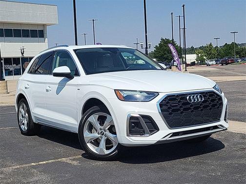 2022 Audi Q5 45 S line Premium Plus