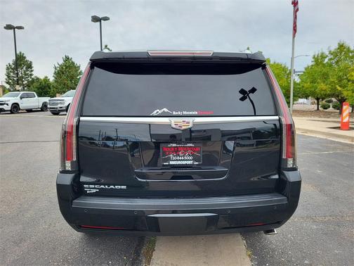 2017 Cadillac Escalade Luxury