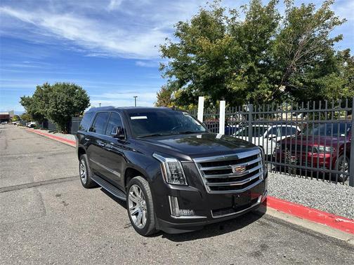 2017 Cadillac Escalade Luxury