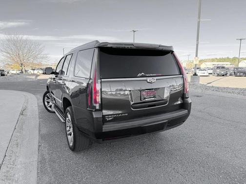 2017 Cadillac Escalade Luxury