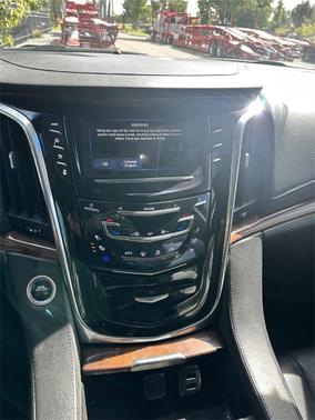 2017 Cadillac Escalade Luxury