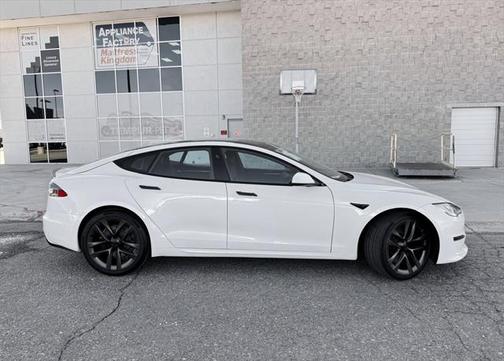 2021 Tesla Model S Plaid
