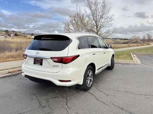 2017 INFINITI QX60 Base