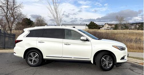 2017 INFINITI QX60 Base