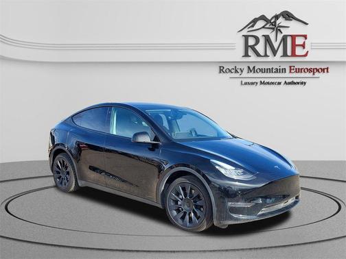 2022 Tesla Model Y Long Range Dual Motor All-Wheel Drive