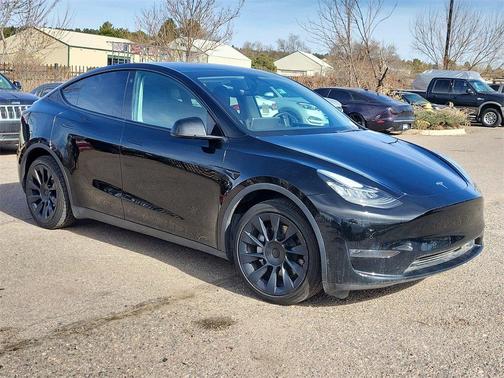 2022 Tesla Model Y Long Range Dual Motor All-Wheel Drive