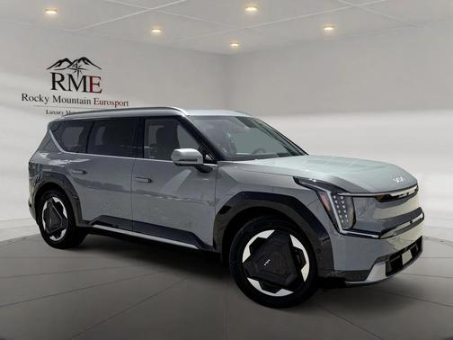 Green 2024 Kia EV9 Land