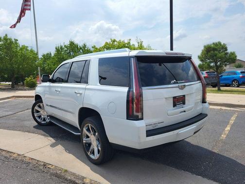 2016 Cadillac Escalade Luxury