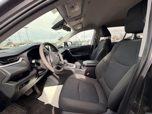 2023 Toyota RAV4 Hybrid LE