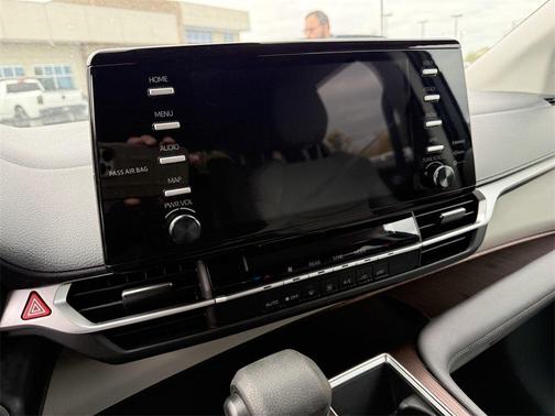 2021 Toyota Sienna LE