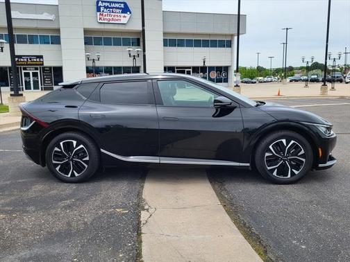 2022 Kia EV6 Wind