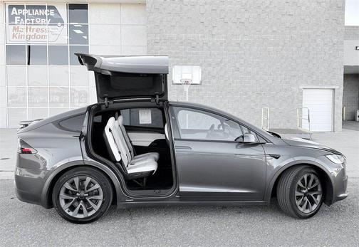 2022 Tesla Model X Dual Motor All-Wheel Drive