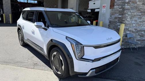 White 2025 Kia EV9 Land