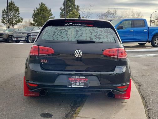 2017 Volkswagen Golf GTI 