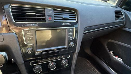 2017 Volkswagen Golf GTI 