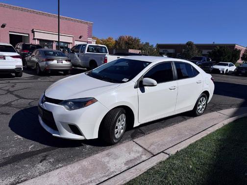 White 2015 Toyota Corolla L