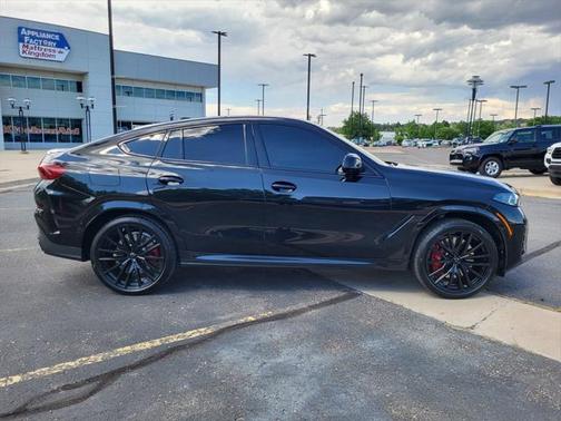 2025 BMW X6 M60i