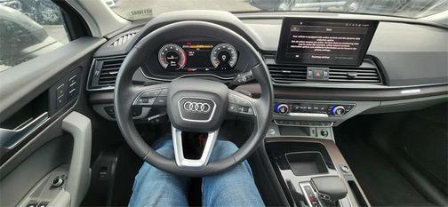 2022 Audi Q5 40 Premium Plus