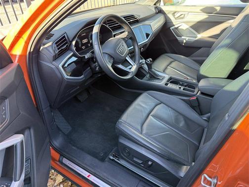 2022 Audi Q3 45 S line Premium