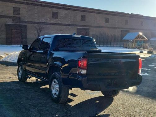 2022 Toyota Tacoma SR