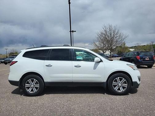 White 2016 Chevrolet Traverse 1LT