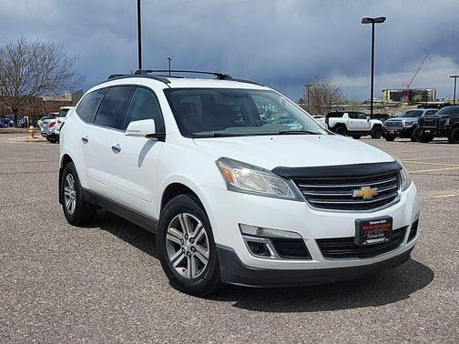 White 2016 Chevrolet Traverse 1LT