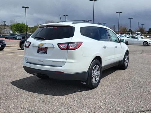White 2016 Chevrolet Traverse 1LT