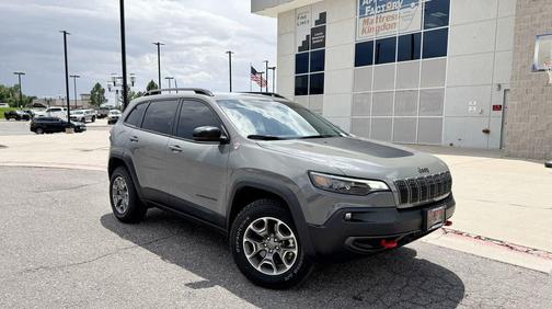 Gray 2022 Jeep Cherokee Trailhawk