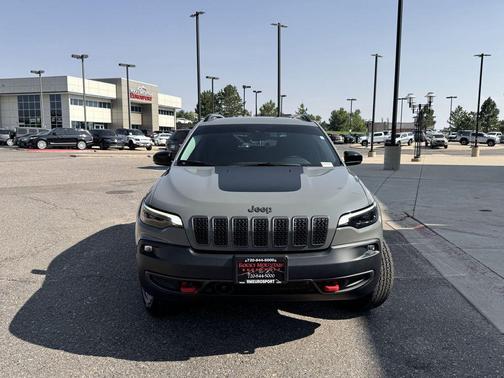Gray 2022 Jeep Cherokee Trailhawk