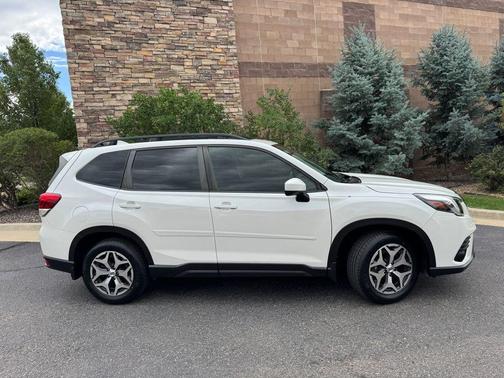 White 2023 Subaru Forester Premium