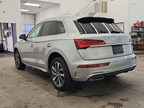 2022 Audi Q5 45 S line Premium Plus