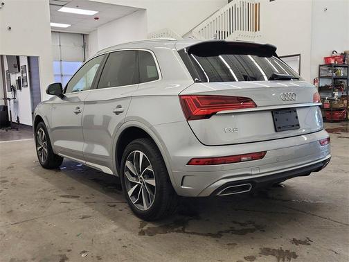2022 Audi Q5 45 S line Premium Plus